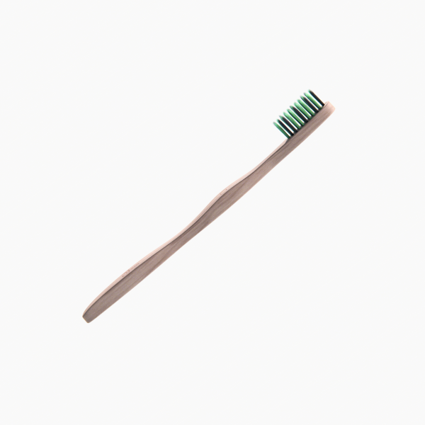 moti-co Bamboo Toothbrush With Charcoal Infused Bristles Minkštas bambukinis dantų šepetėlis, 1vnt | elvaistine.lt